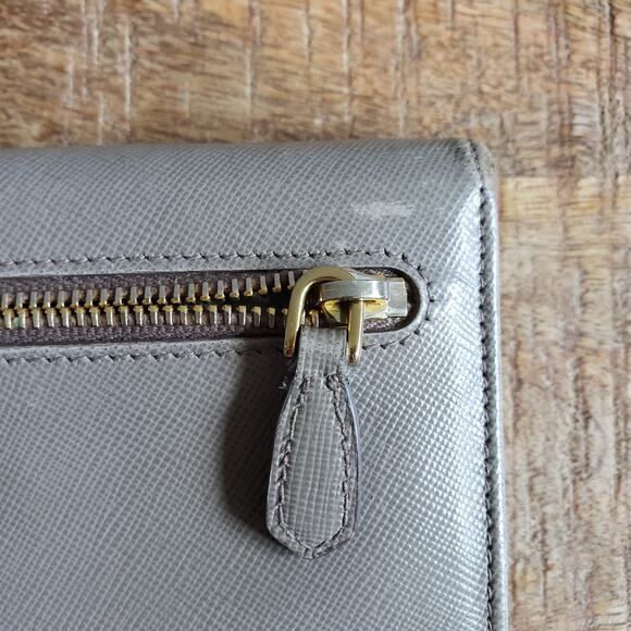 Prada Grey Saffiano Leather Continental Wallet Flap Bifold Gold Logo Long Italy - Picture 5 of 15